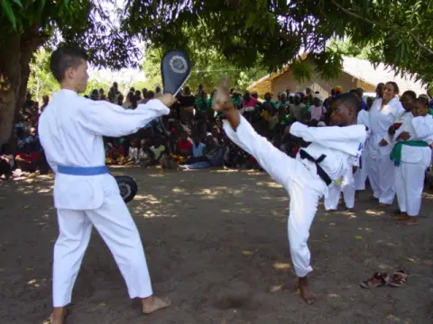 Festa ed esibizione di taekwondo – foto 4 di 20