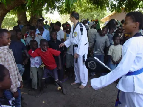 Festa ed esibizione di taekwondo – foto 9 di 20